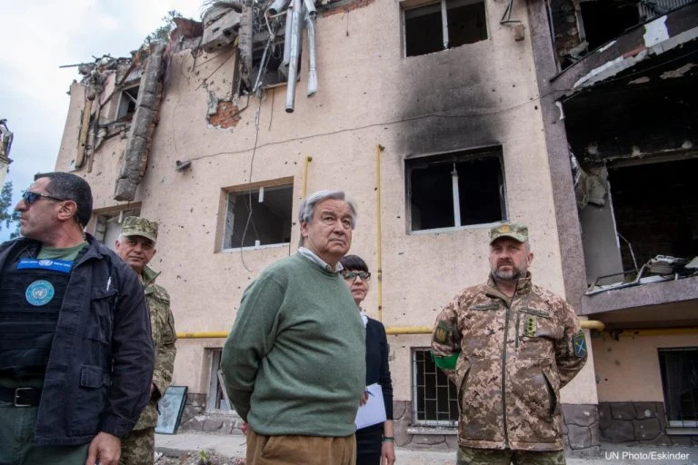 Diario do cerrado: Mesmo com a presença do secretário-geral da ONU, Rússia segue atacando Kiev